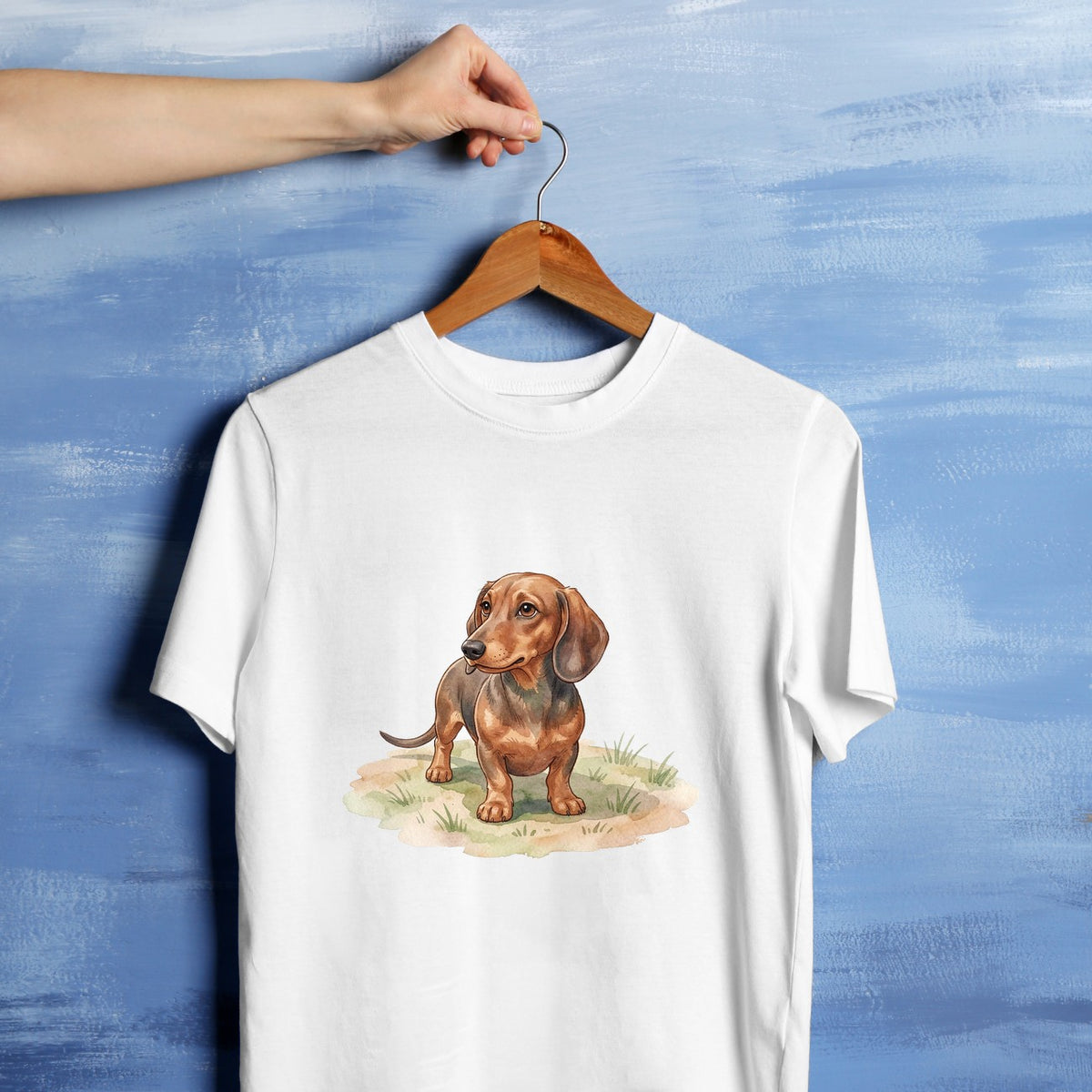 Bügelbild: Dackel auf der Wiese inkl. Anleitung – auf weißem T-Shirt