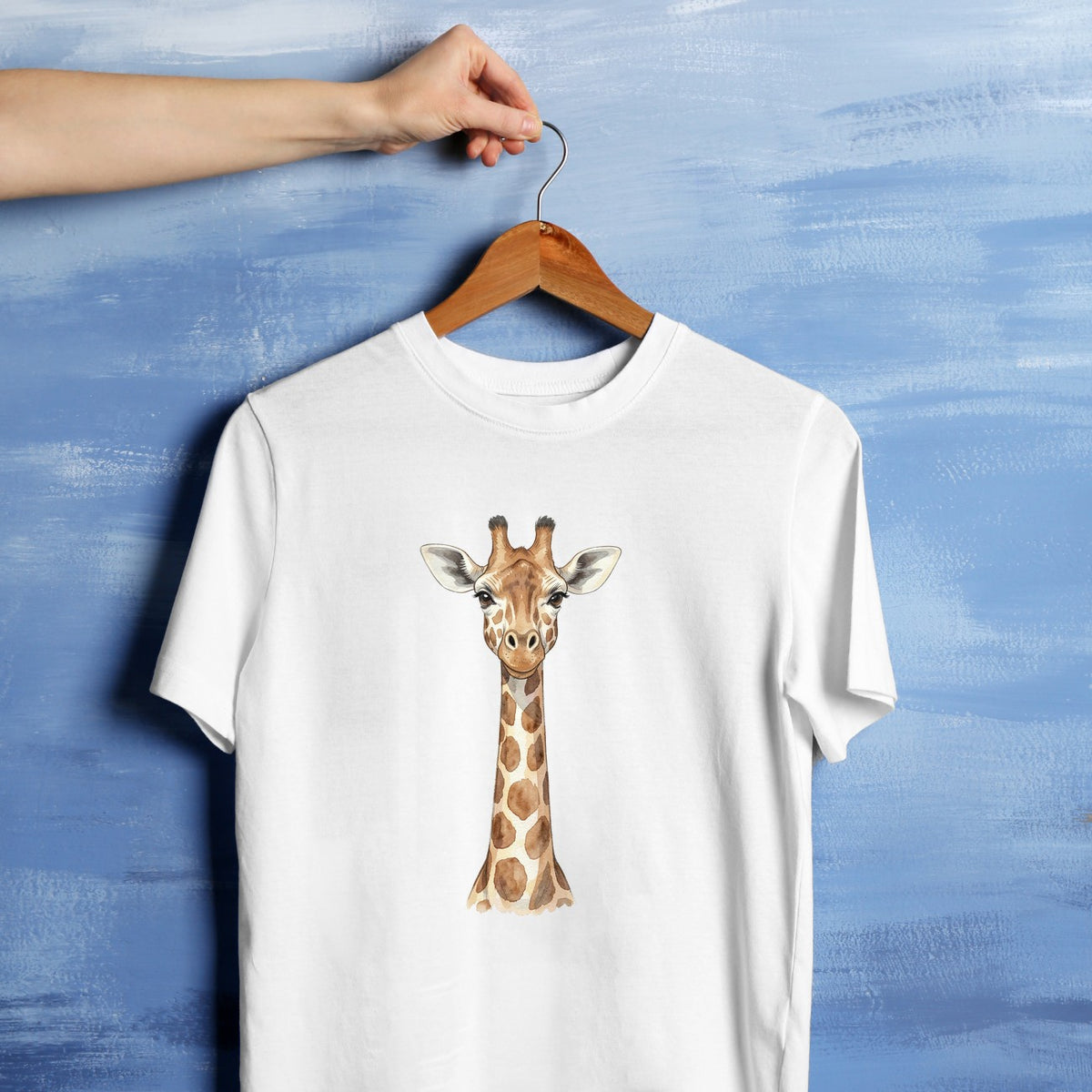 Bügelbild: Giraffe mit langem Hals inkl. Anleitung – auf weißem T-Shirt
