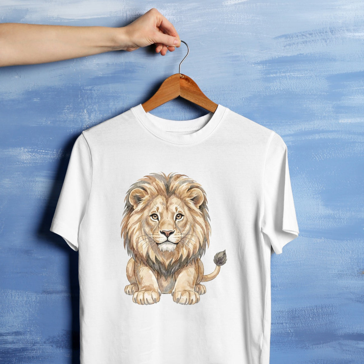 Bügelbild: Löwe mit buschiger Mähne inkl. Anleitung – auf weißem T-Shirt