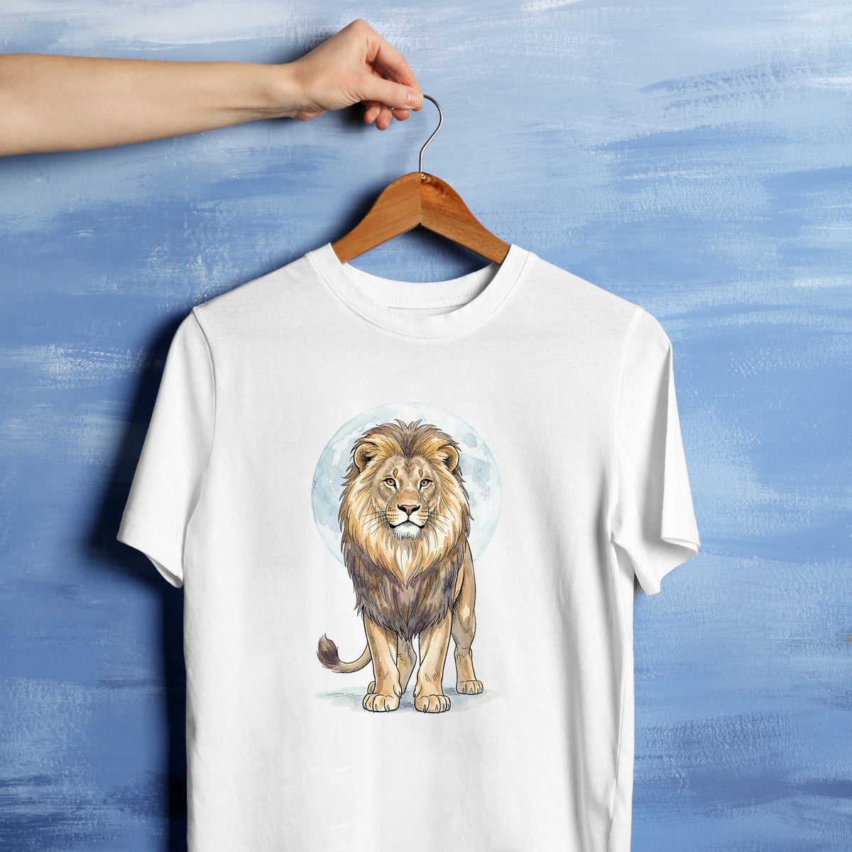 Bügelbild: Löwe vor Vollmond inkl. Anleitung – auf weißem T-Shirt