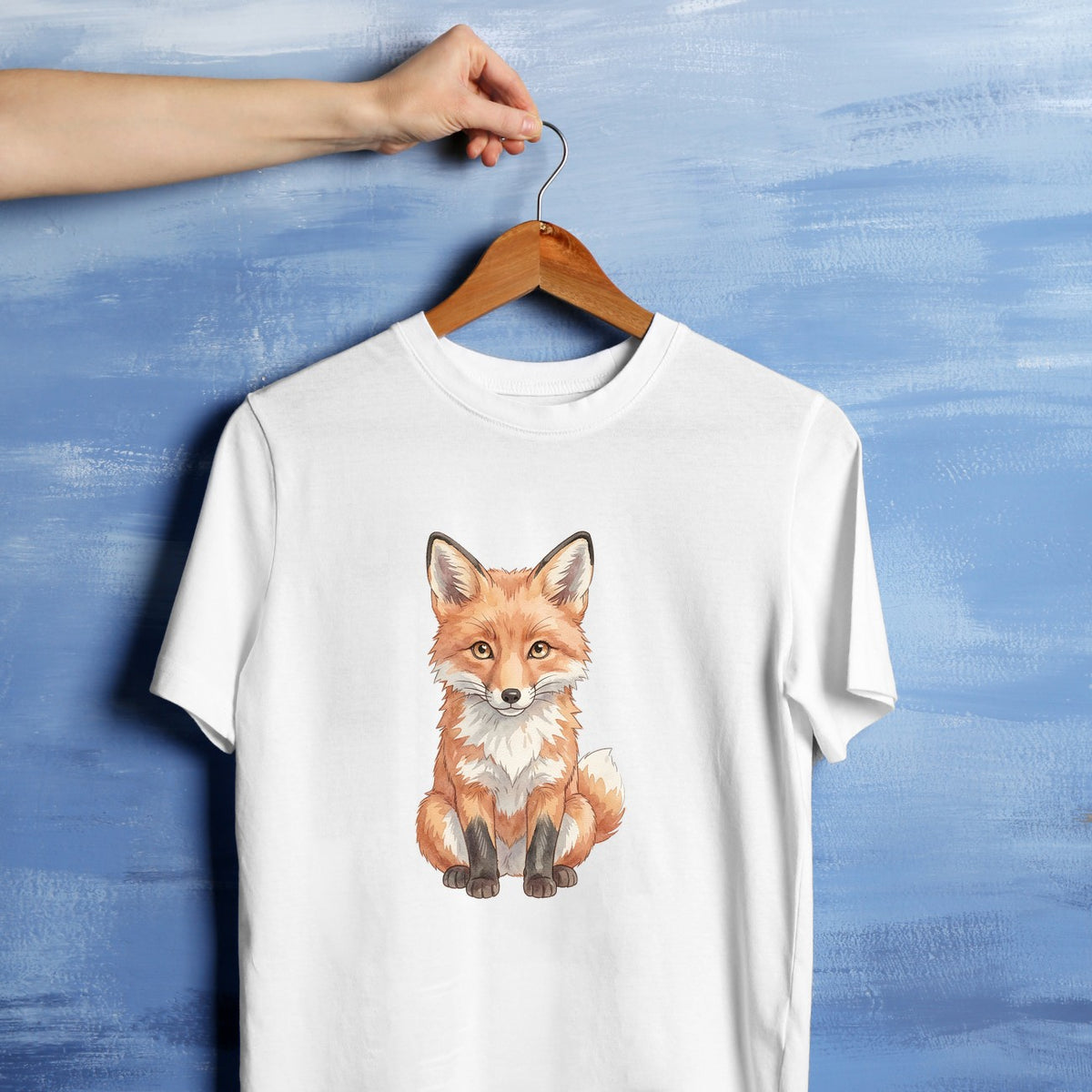 Bügelbild: Sitzender Fuchs mit weißer Brust inkl. Anleitung – auf weißem T-Shirt