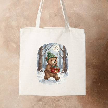 Bügelbild: Bär mit Geschenken im Schnee inkl. Anleitung – auf Stofftasche