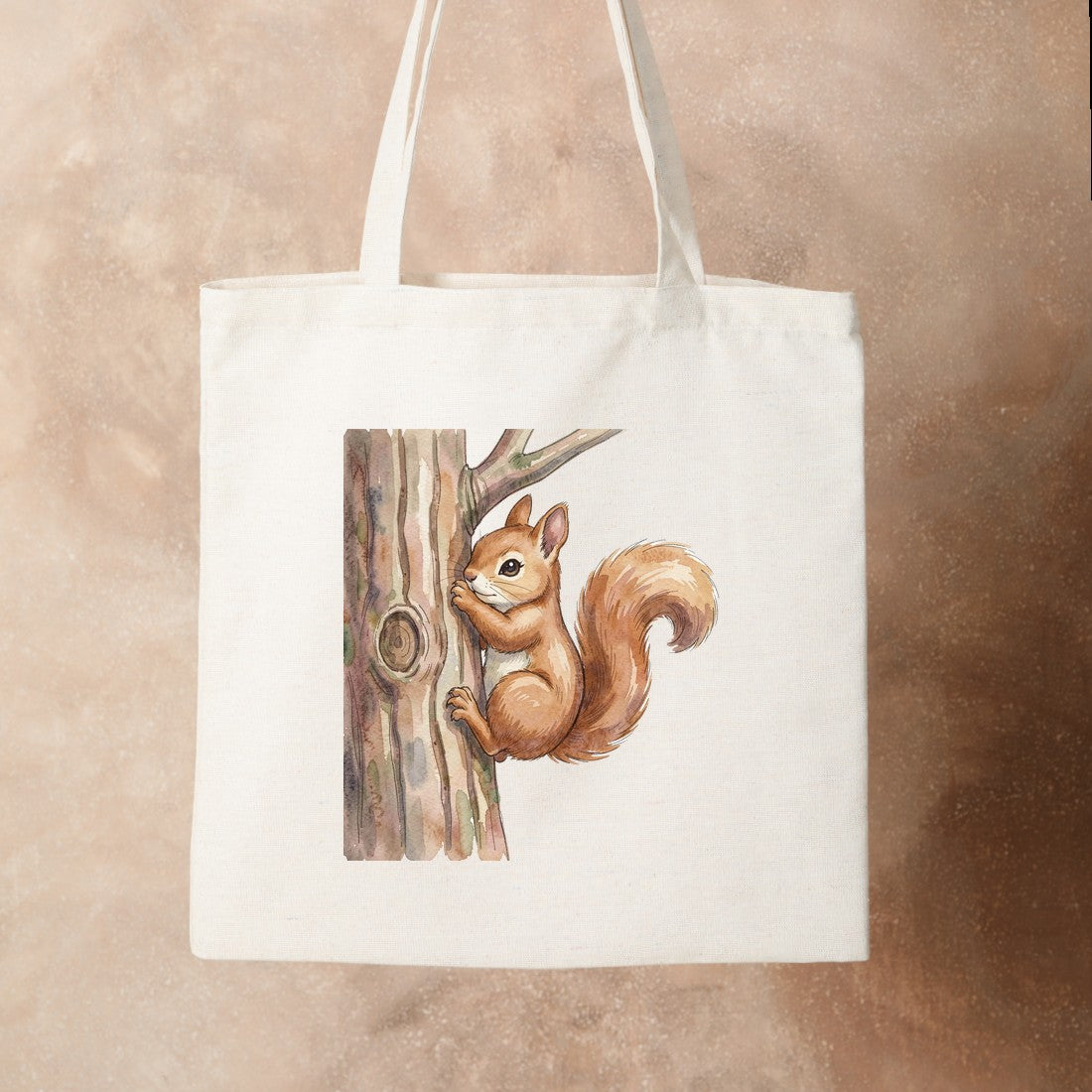 Bügelbild: Eichhörnchen am Baumstamm inkl. Anleitung – auf Stofftasche